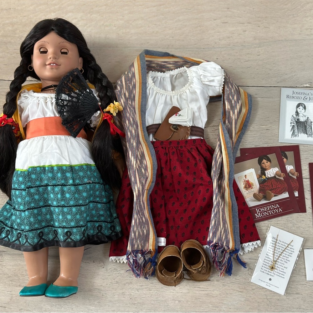 American Girl Pleasant Company vintage Josefina Montoya Doll and 2 outfits/ 1997 - Picture 2 of 13